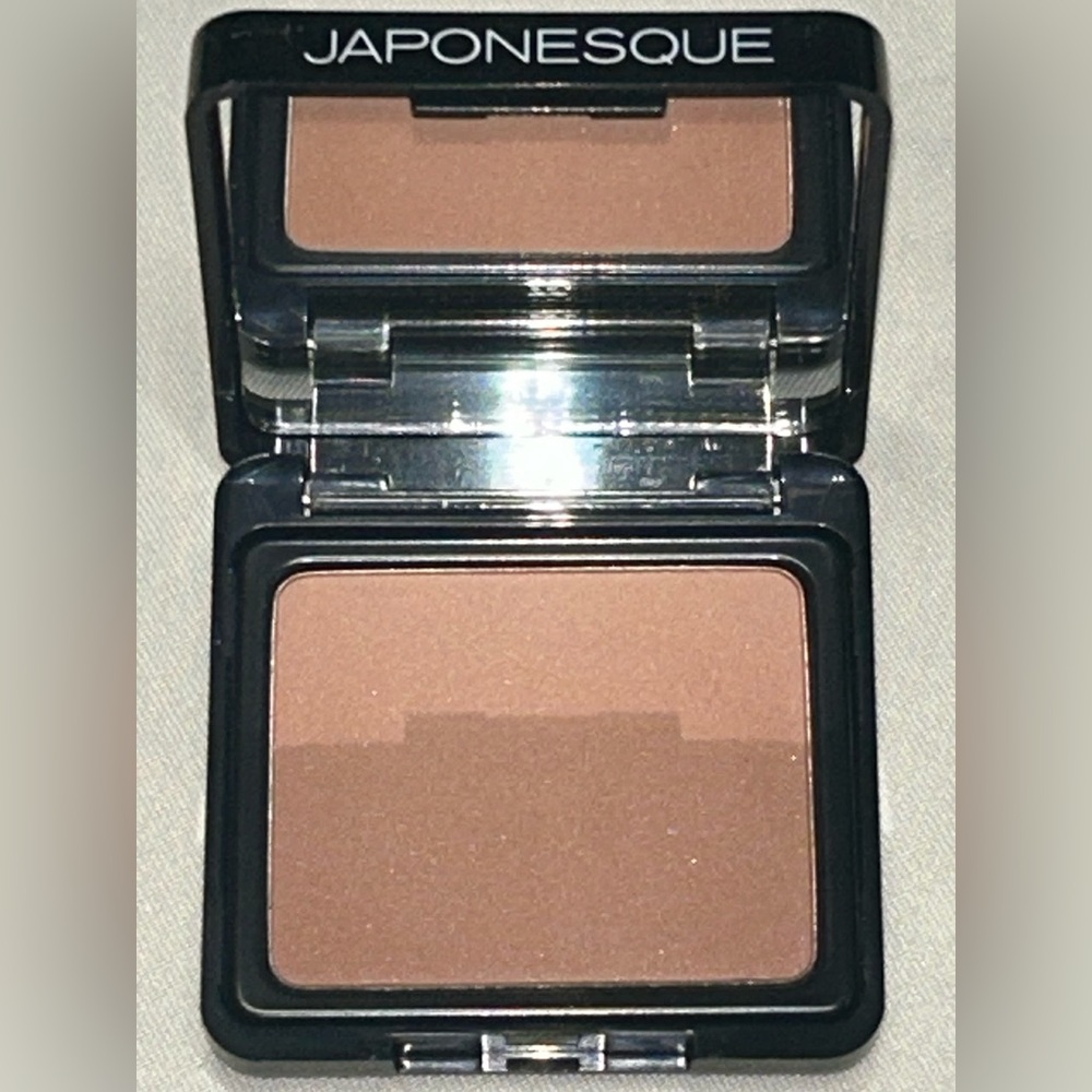 Japonesque #06 Velvet Touch Blush Radiant Powder Cheek Color